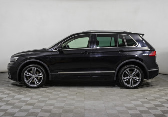 Подержанный автомобиль Volkswagen Tiguan 2019 года (8 фото)