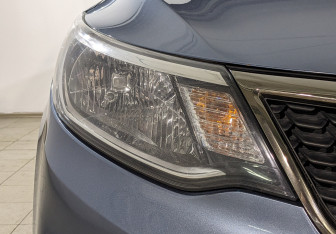 Подержанный автомобиль Kia Rio Sedan 2015 года (11 фото)