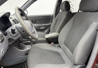 Подержанный автомобиль Hyundai Accent Sedan 2008 года (10 фото)