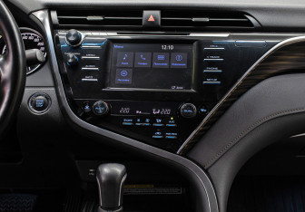 Подержанный автомобиль Toyota Camry Sedan 2020 года (15 фото)