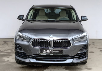 Подержанный автомобиль BMW X2 2020 года (2 фото)
