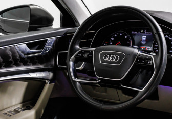 Подержанный автомобиль Audi A6 Sedan 2021 года (17 фото)