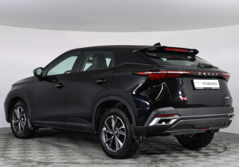 Подержанный автомобиль Omoda C5 2024 года (7 фото)