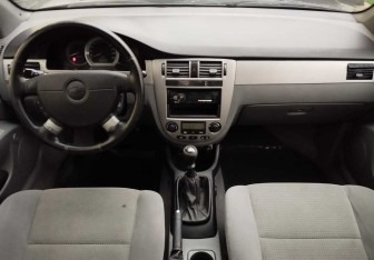Подержанный автомобиль Chevrolet Lacetti Sedan 2008 года (9 фото)