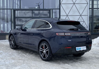 Подержанный автомобиль AITO M5 2023 года (7 фото)