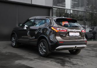 Подержанный автомобиль Nissan Qashqai 2025 года (6 фото)