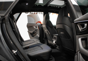 Подержанный автомобиль Audi SQ8 2024 года (30 фото)