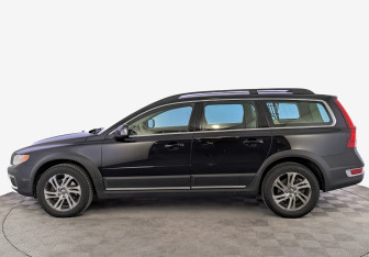 Подержанный автомобиль Volvo XC70 2011 года (8 фото)