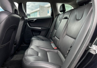 Подержанный автомобиль Volvo XC60 2015 года (10 фото)