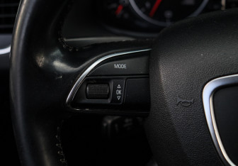 Подержанный автомобиль Audi Q5 2014 года (23 фото)