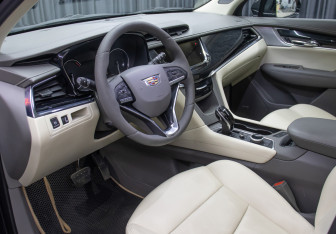 Подержанный автомобиль Cadillac XT6 2020 года (18 фото)