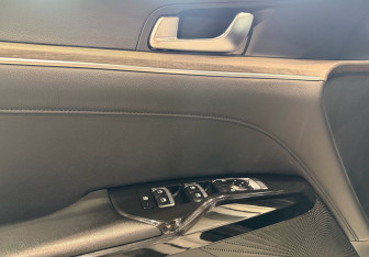 Подержанный автомобиль Kia K5 2021 года (18 фото)