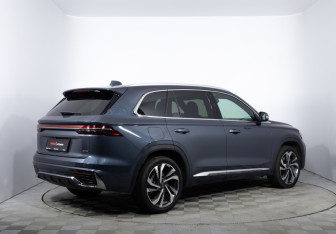 Подержанный автомобиль Geely Monjaro 2024 года (5 фото)