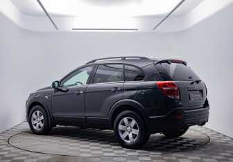Подержанный автомобиль Chevrolet Captiva 2013 года (7 фото)