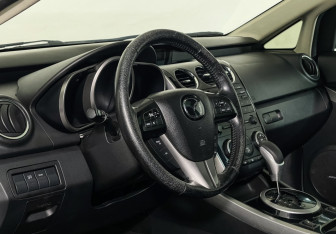 Подержанный автомобиль Mazda CX-7 2011 года (13 фото)