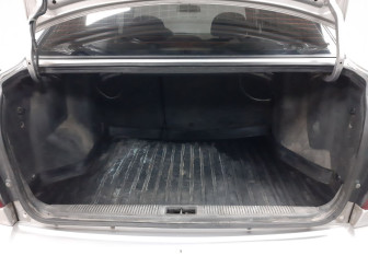 Подержанный автомобиль Hyundai Accent Sedan 2005 года (13 фото)