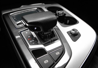 Подержанный автомобиль Audi Q7 2016 года (19 фото)