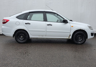 Подержанный автомобиль LADA (ВАЗ) Granta Sedan 2016 года (4 фото)