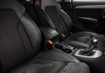 Подержанный автомобиль Audi Q3 2013 года (31 фото)