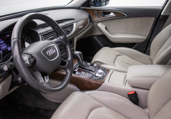Подержанный автомобиль Audi A6 Sedan 2015 года (10 фото)