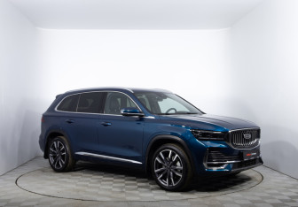 Подержанный автомобиль Geely Monjaro 2024 года (3 фото)