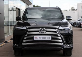 Подержанный автомобиль Lexus LX 2025 года (2 фото)