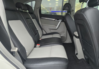 Подержанный автомобиль Chevrolet Captiva 2012 года (11 фото)