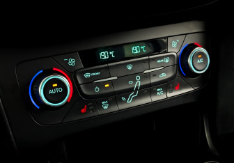 Подержанный автомобиль Ford Focus Wagon 2018 года (25 фото)