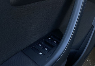 Подержанный автомобиль Opel Astra Hatchback 2014 года (16 фото)