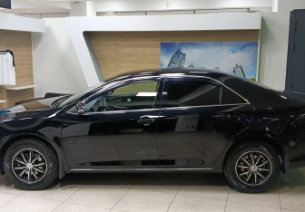 Подержанный автомобиль Toyota Camry Sedan 2013 года (8 фото)