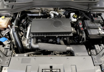 Подержанный автомобиль Москвич 6 2023 года (9 фото)