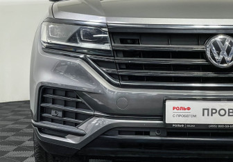 Подержанный автомобиль Volkswagen Touareg 2019 года (18 фото)