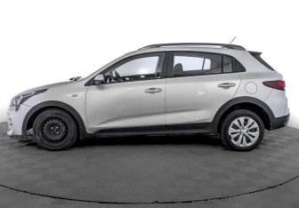 Подержанный автомобиль Kia Rio Hatchback 2021 года (8 фото)