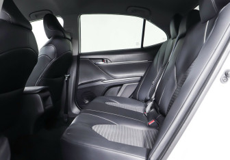 Подержанный автомобиль Toyota Camry Sedan 2020 года (25 фото)