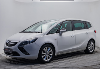 Подержанный автомобиль Opel Zafira Compactvan 2013 года (1 фото)