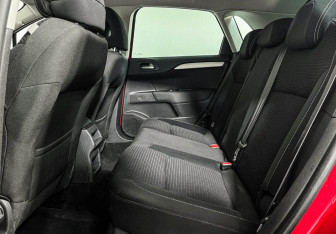 Подержанный автомобиль Citroen C4 Hatchback 2013 года (10 фото)