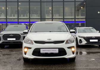 Подержанный автомобиль Kia Rio Sedan 2020 года (2 фото)