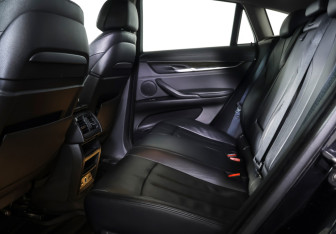 Подержанный автомобиль BMW X6 2016 года (11 фото)