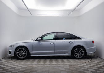 Подержанный автомобиль Audi A6 Sedan 2017 года (8 фото)