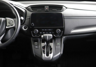 Подержанный автомобиль Honda CR-V 2017 года (10 фото)