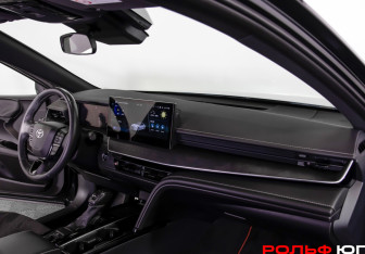 Подержанный автомобиль Toyota Camry Sedan 2024 года (7 фото)