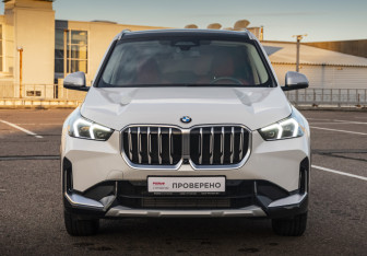 Подержанный автомобиль BMW X1 2023 года (2 фото)