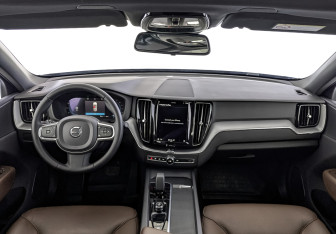 Подержанный автомобиль Volvo XC60 2023 года (14 фото)