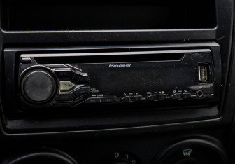 Подержанный автомобиль LADA (ВАЗ) Kalina Hatchback 2013 года (14 фото)