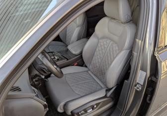 Подержанный автомобиль Audi Q7 2019 года (20 фото)