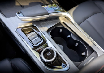 Подержанный автомобиль Changan UNI-T 2024 года (25 фото)