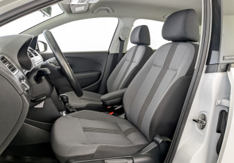 Подержанный автомобиль Volkswagen Polo Sedan 2016 года (20 фото)