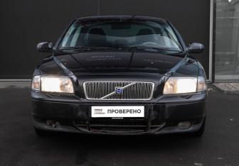 Подержанный автомобиль Volvo S80 2002 года (2 фото)