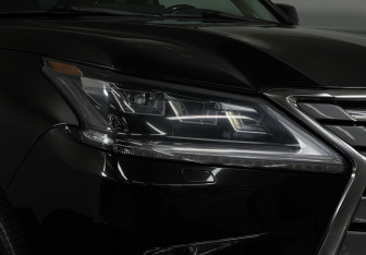 Подержанный автомобиль Lexus LX 2021 года (29 фото)