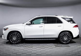 Подержанный автомобиль Mercedes-Benz GLE 2024 года (8 фото)